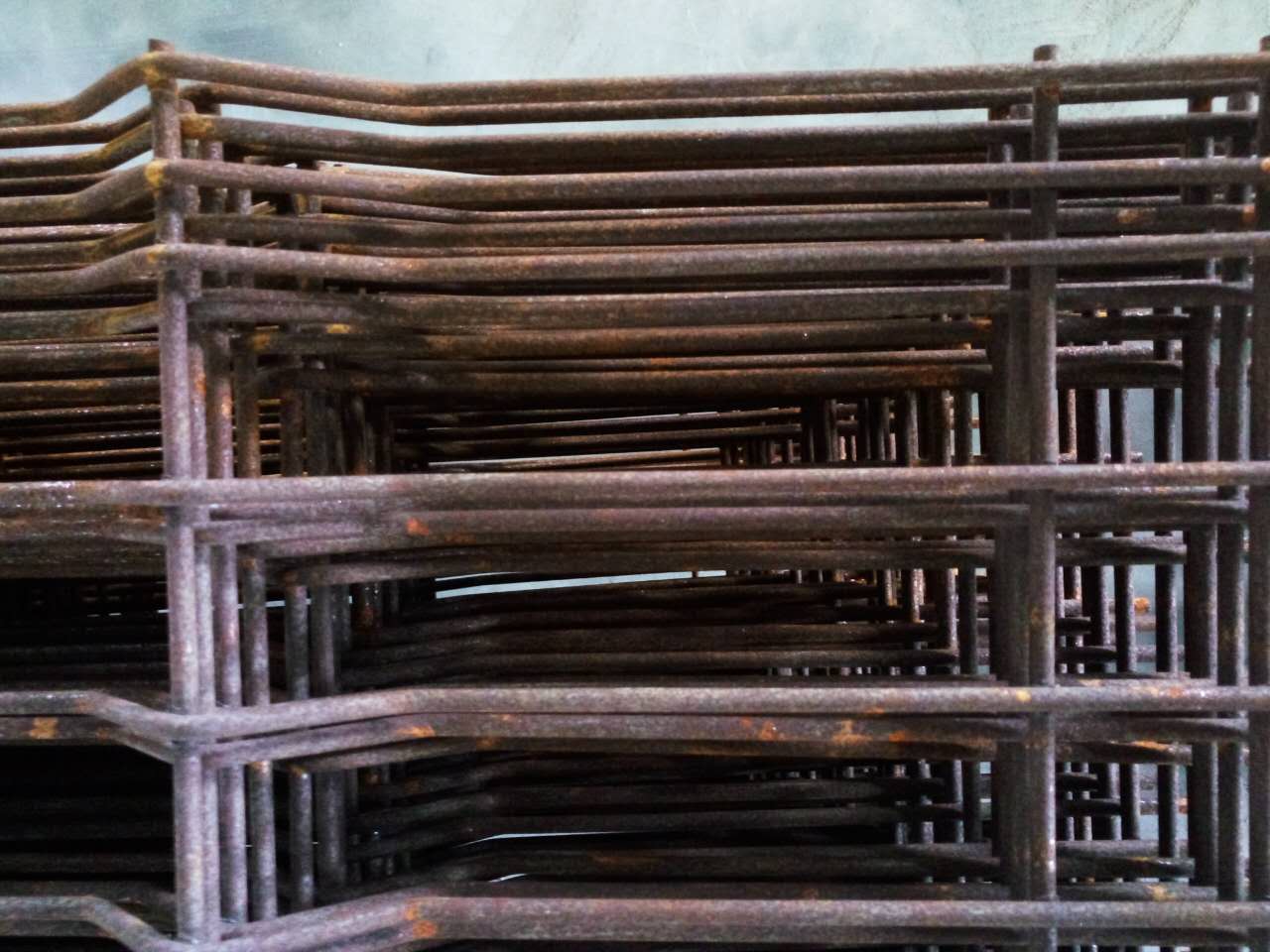 2017年發往大連的381懸鏈拋丸機安裝調試完畢