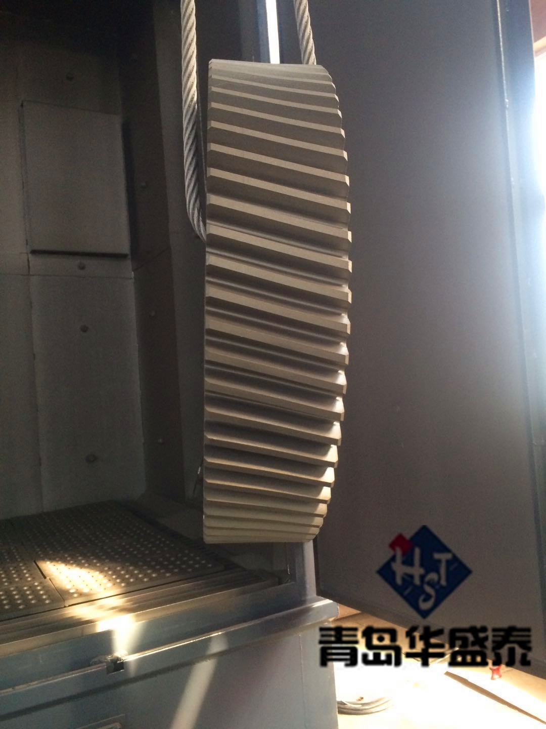 2018年發往江蘇泰州3720吊鉤式拋丸機調試完畢