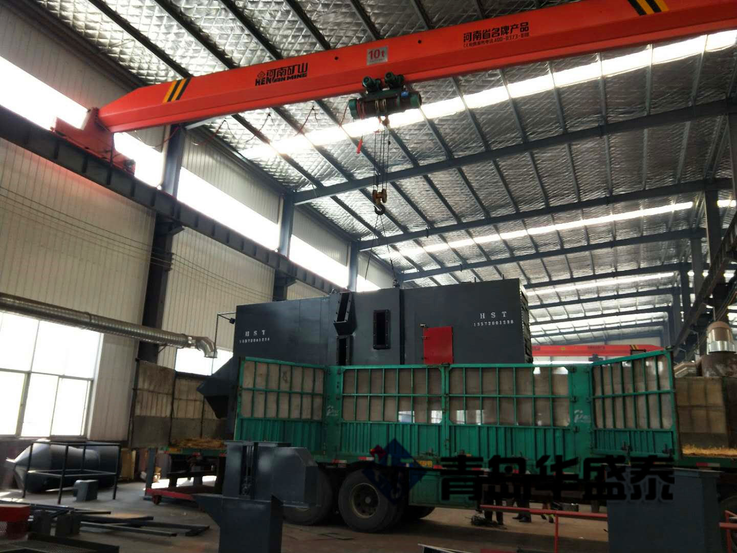 發往陜西榆林6910軌道通過式拋丸機發貨現場