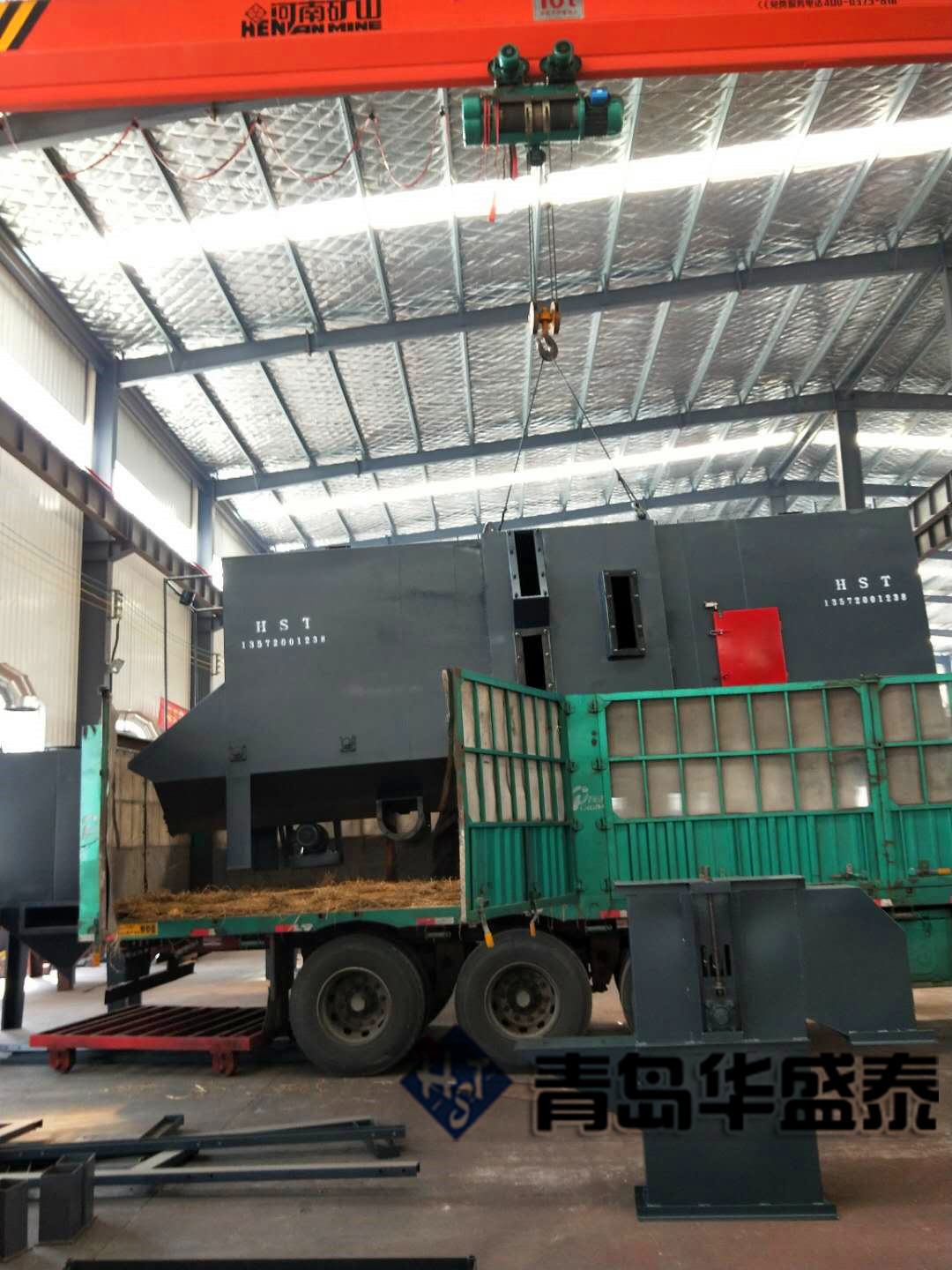 發往陜西榆林6910軌道通過式拋丸機發貨現場