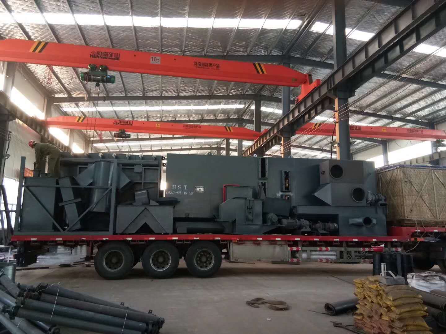 q6915鋼結構拋丸機發往湖南