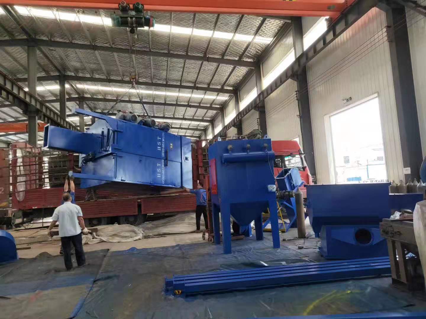 南安市履帶式拋丸除銹清理機_南安市通過式噴丸設備_南安市吊鉤式噴砂機_南安市吊鉤式拋丸機優點是什么？