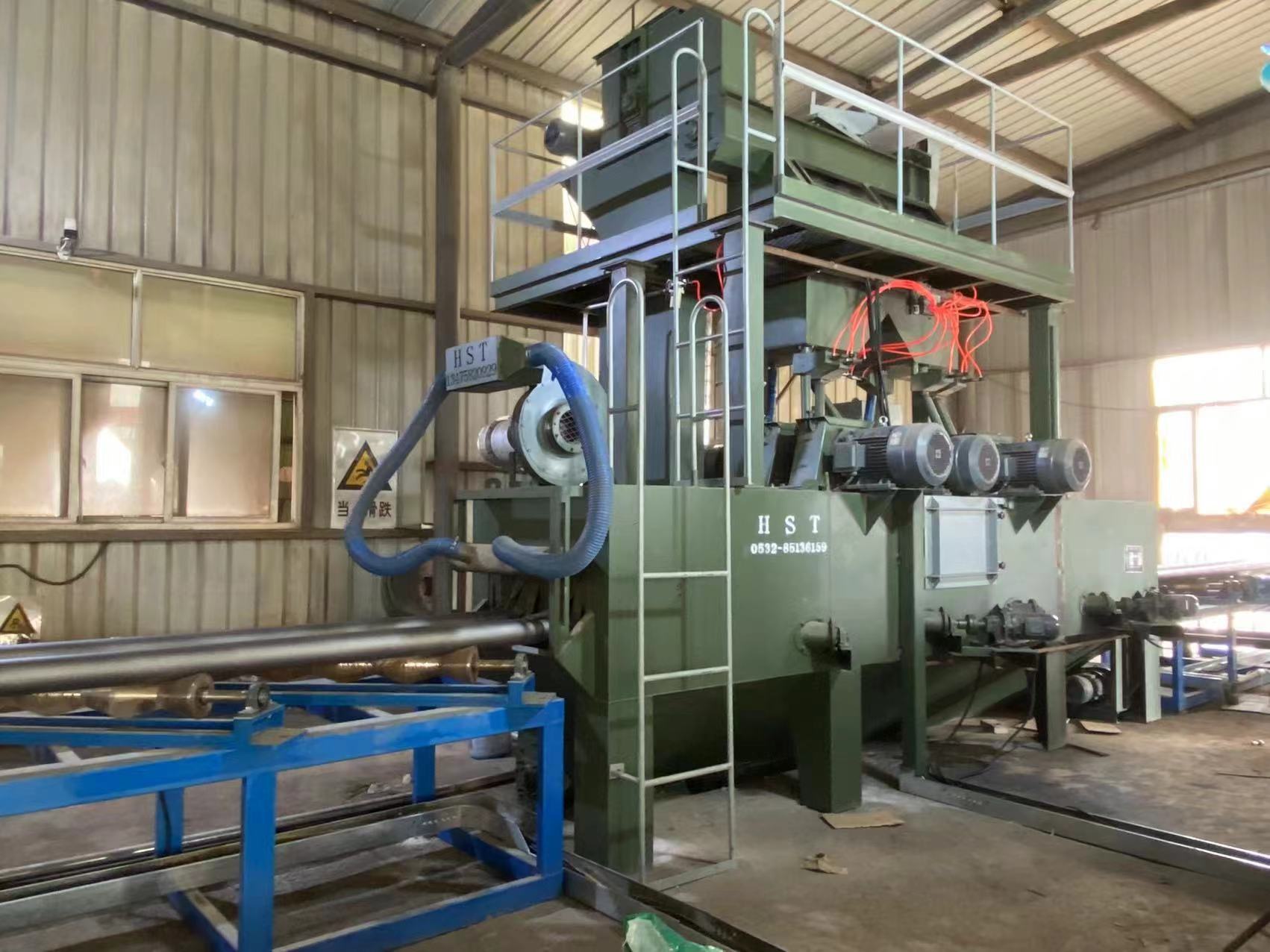 鋼板拋丸打砂機_鋼板拋丸機視頻_拋丸鋼板砂機打磨方法