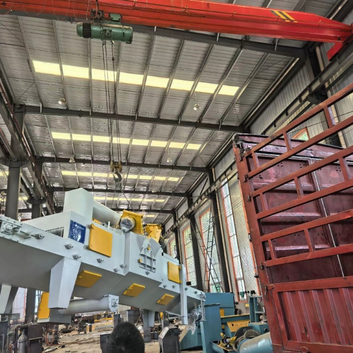 拋丸除銹機工作視頻_輥道通過式拋丸除銹機_除銹拋丸機工作原理